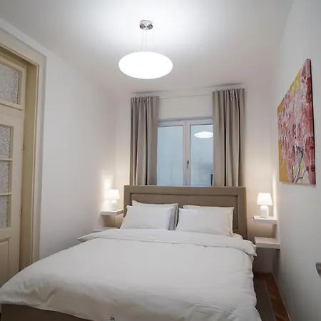 شقة Quiet Luxury Family Fortress Center بلغراد