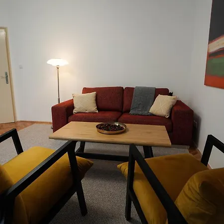 Apartment Quiet Luxury Family Fortress Center