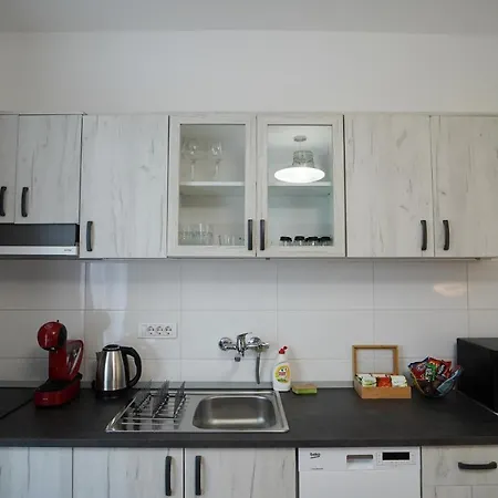 Quiet Luxury Family Fortress Center شقة *