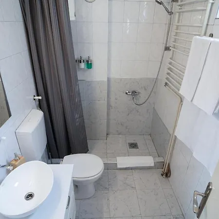 Quiet Luxury Family Fortress Center Διαμέρισμα *